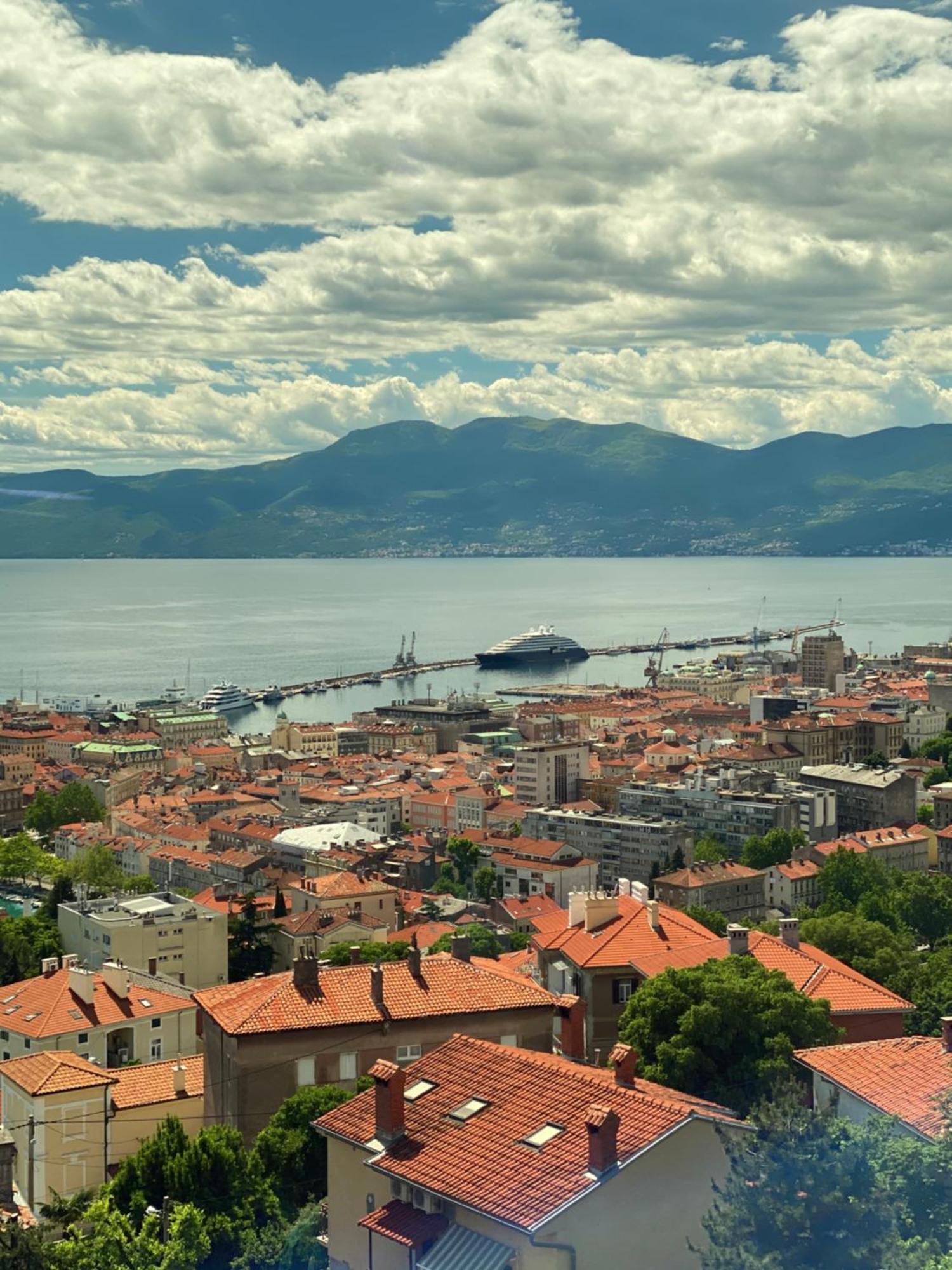 Nona'S View With Balcony Apartment Rijeka Luaran gambar